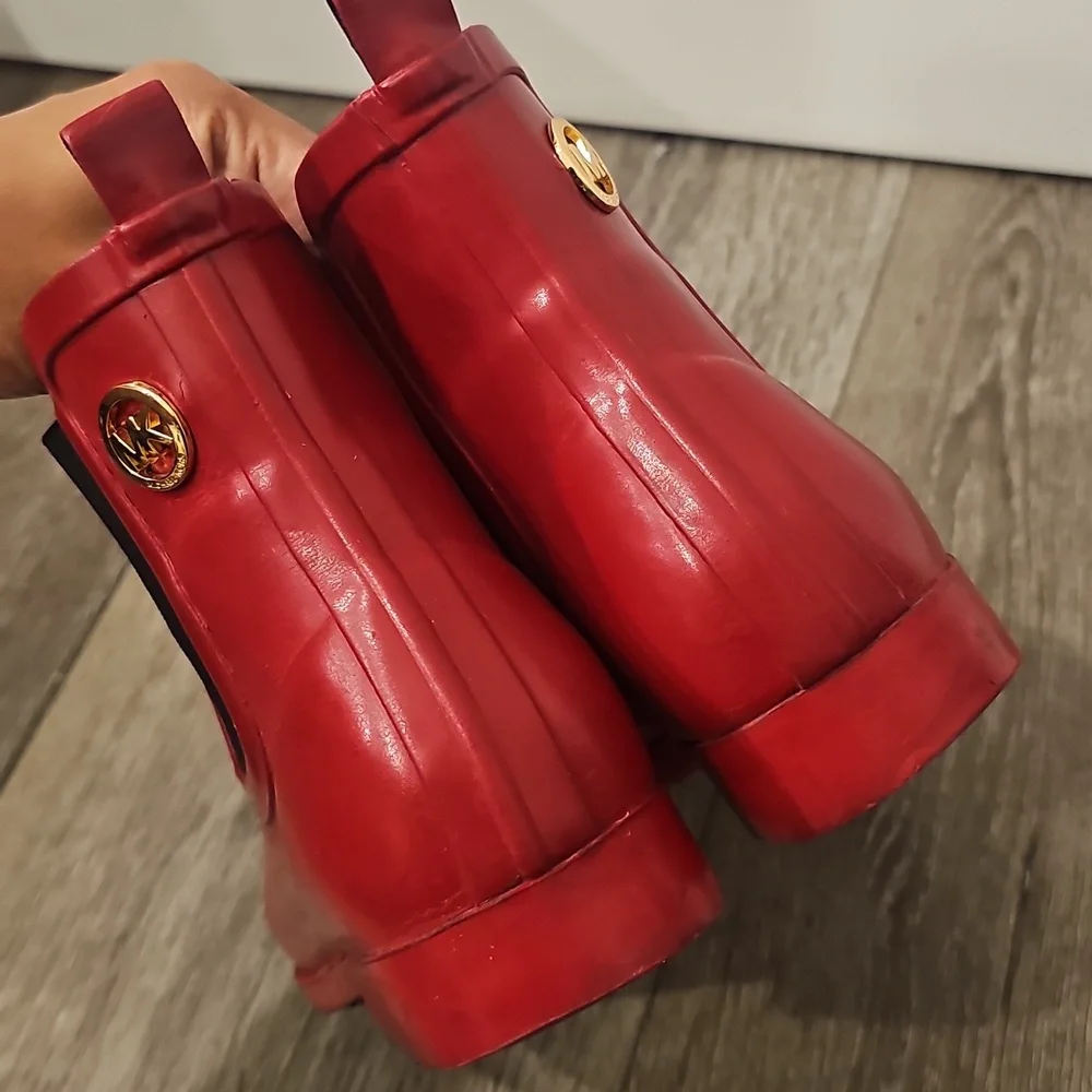 MICHAEL KORS Red Women's Ankle Rain Booties Waterproof Galoshes Waterproof SZ 7
